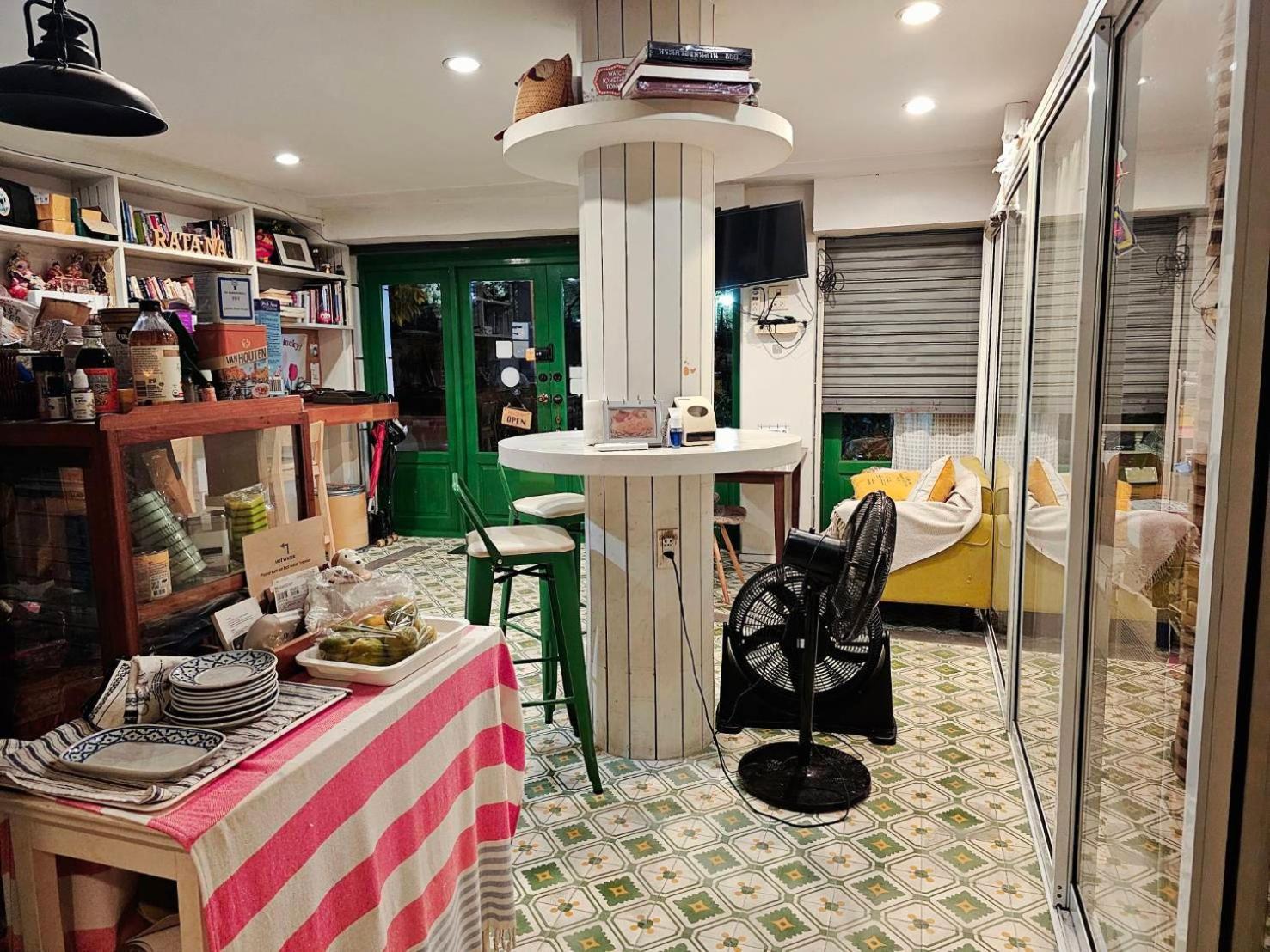 Ratana Boutique Hostel Μπανγκόκ Εξωτερικό φωτογραφία